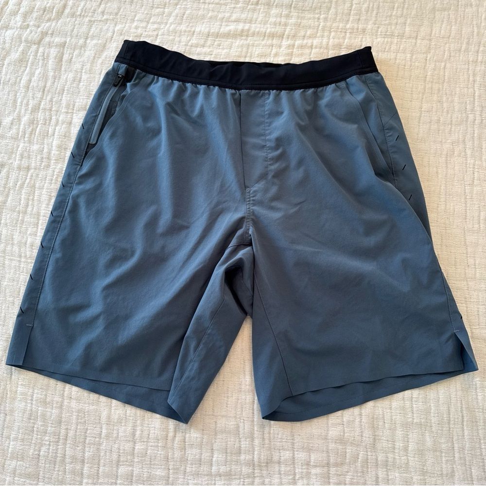 Ten Thousand Shorts Men's Large Blue Interval Athletic Lined 9" Inseam Stretch